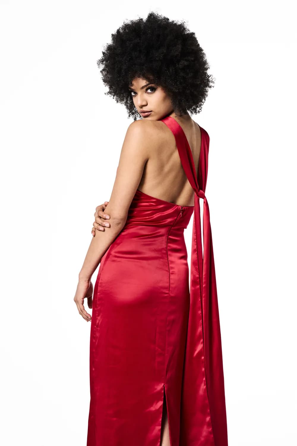 THE COUTURE JOURNEY: WHAT TO EXPECT AT YOUR FIRST FITTING